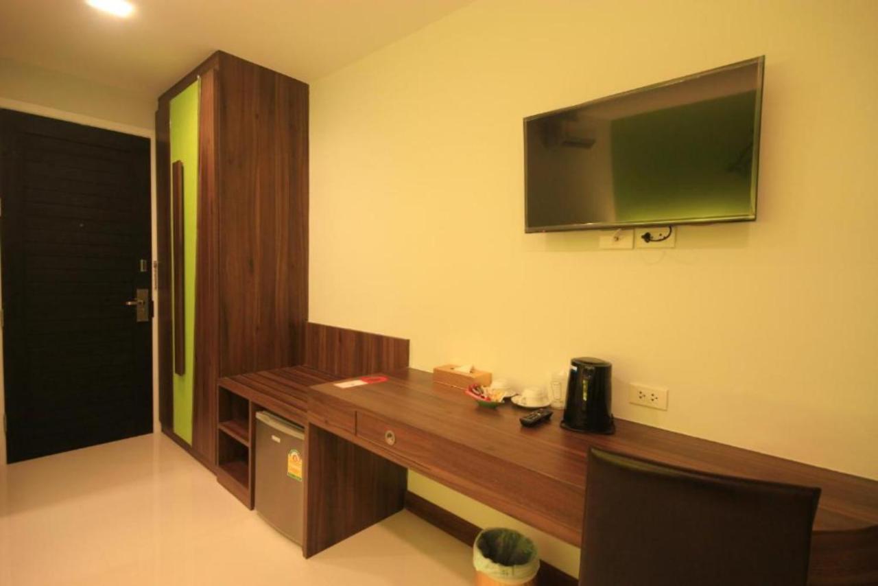 Dipantai Boutique Beach Resort Patong Exteriör bild