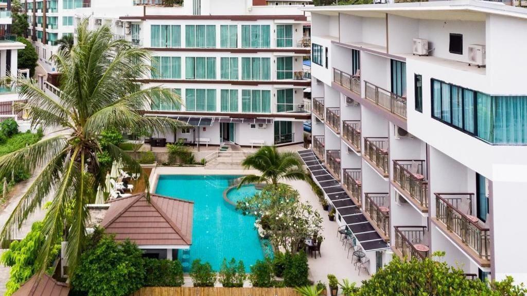 Dipantai Boutique Beach Resort Patong Exteriör bild