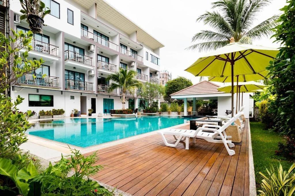 Dipantai Boutique Beach Resort Patong Exteriör bild