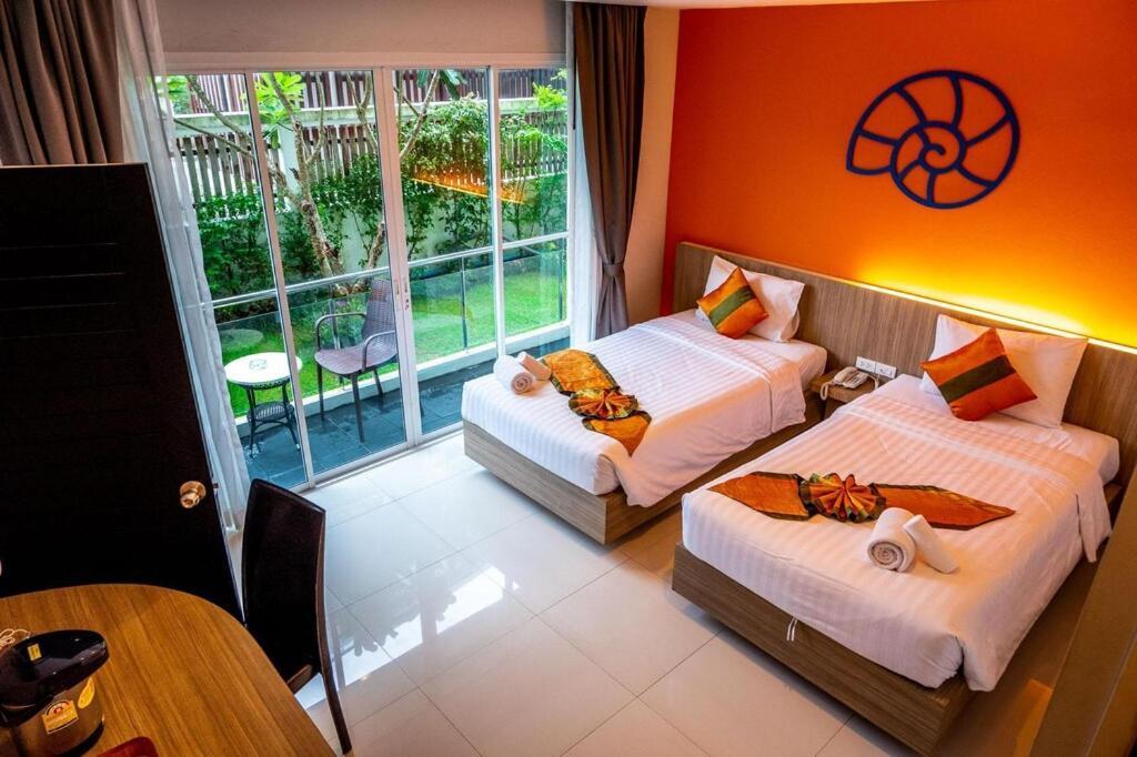 Dipantai Boutique Beach Resort Patong Exteriör bild